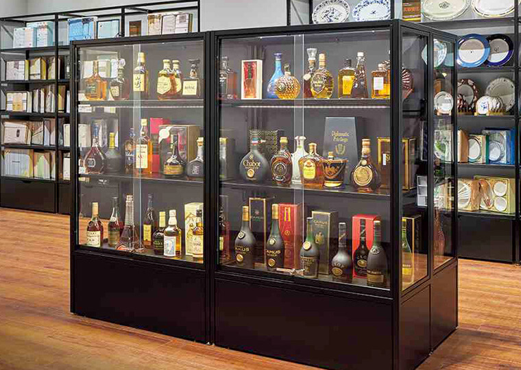 ラテラルショーケースの什器事例