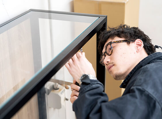 什器設置の様子