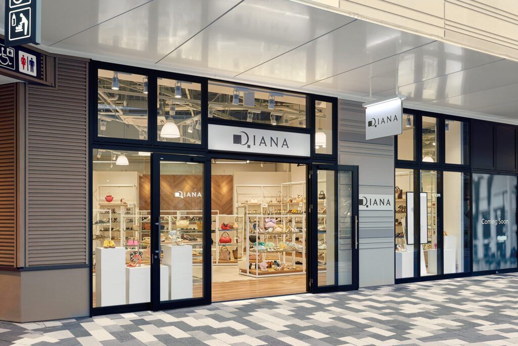 ダイアナ THE OUTLETS KITAKYUSHU